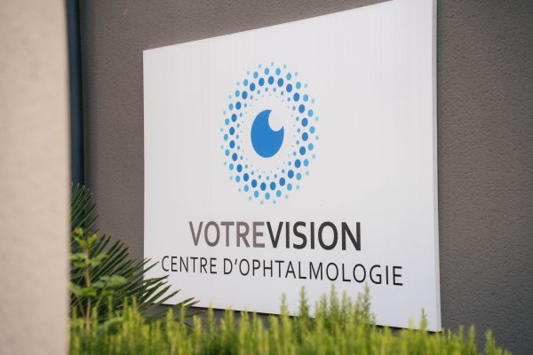 Mouches volantes et éclairs lumineux : quand faut-il consulter ?