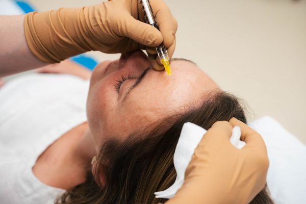 Injections esthétiques du regard à Albi : pourquoi l’approche médicale change tout